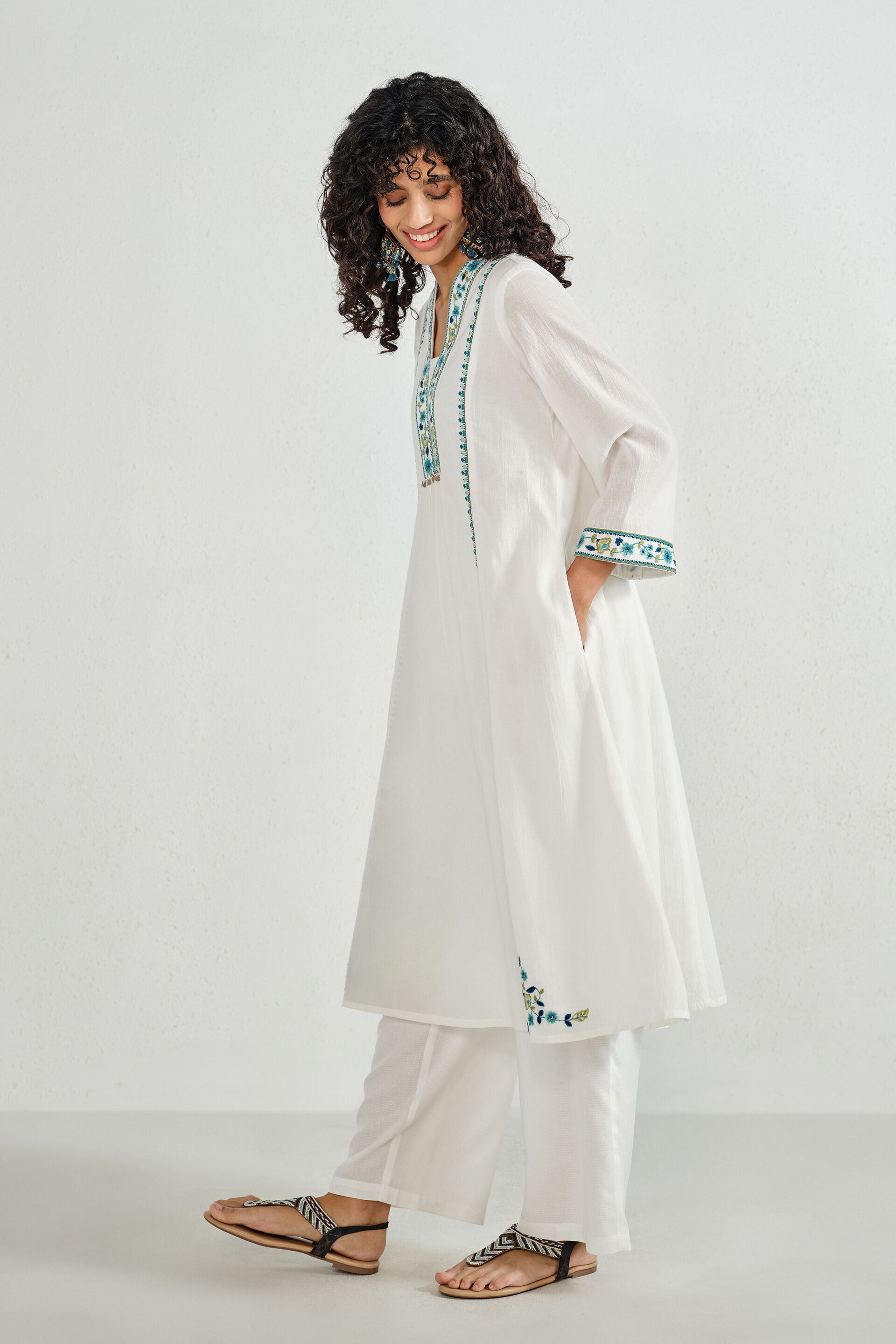 Araya Embroidered White Kurta, White, image 5